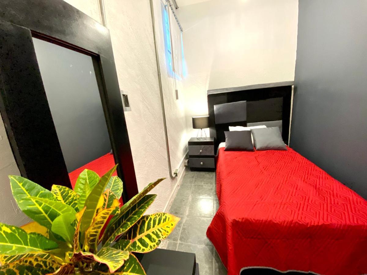 מקסיקו סיטי Roomies Hostel Reforma-El Angel מראה חיצוני תמונה